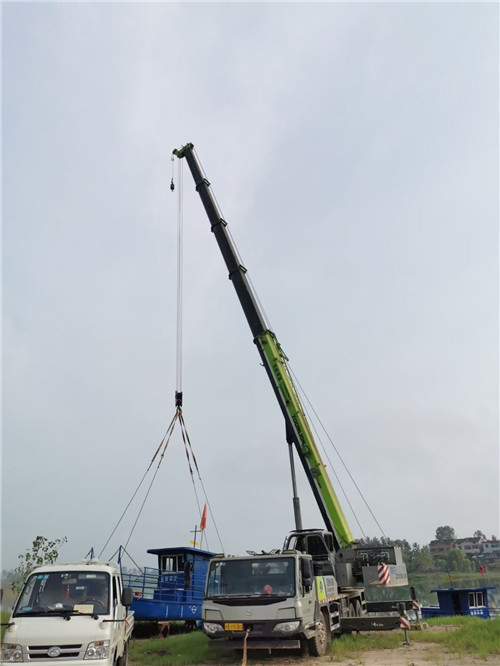 东港区桥梁建设吊装案例